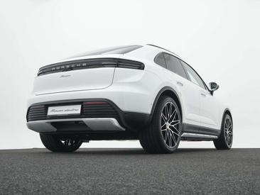 Porsche Macan Electric — photo 45