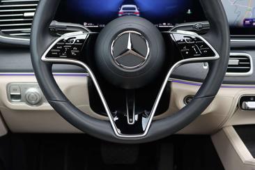 Mercedes GLE 400 E — photo 31