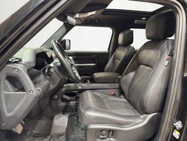 Land Rover Defender 90 D250 MHEV — photo 10