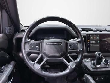 Land Rover Defender 90 D250 MHEV — photo 11