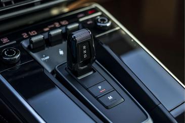Porsche 911 Carrera S — photo 38