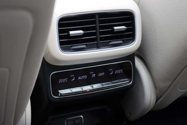 Mercedes GLE 400 E — photo 41