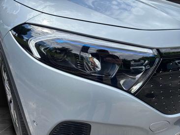Mercedes EQA 250 — photo 18