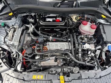 Mercedes EQA 250 — photo 21