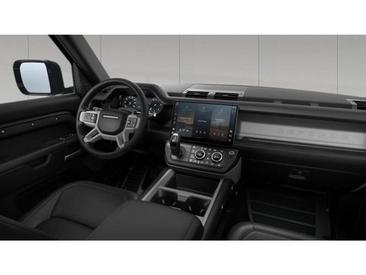 Land Rover Defender 110 D300 MHEV — photo 3