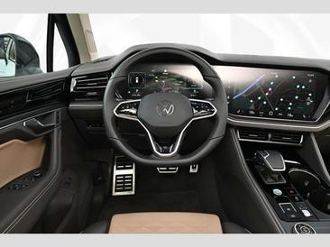 Volkswagen Touareg 3.0 V6 TDI — photo 14