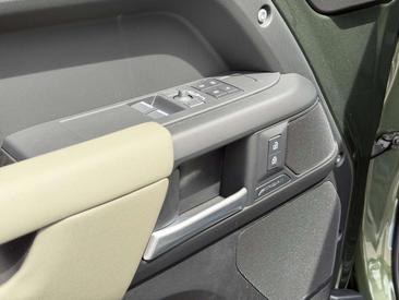 Land Rover Defender 90 Hard Top D250 — photo 9