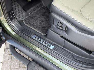 Land Rover Defender 90 Hard Top D250 — photo 10