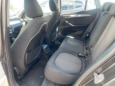 BMW X1 SDrive18d — photo 11