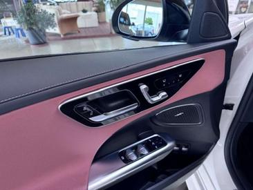 Mercedes Classe C Berline 300 E — photo 12