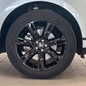 Land Rover Range Rover Velar D200 — photo 7
