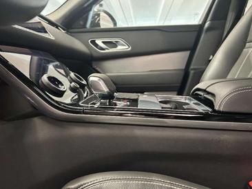 Land Rover Range Rover Velar D200 — photo 19