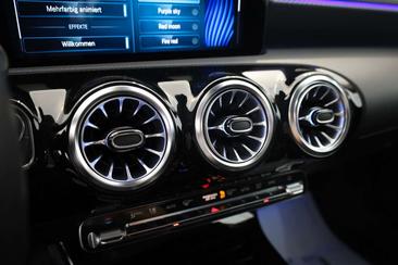 Mercedes CLA Berline 220 D — photo 21