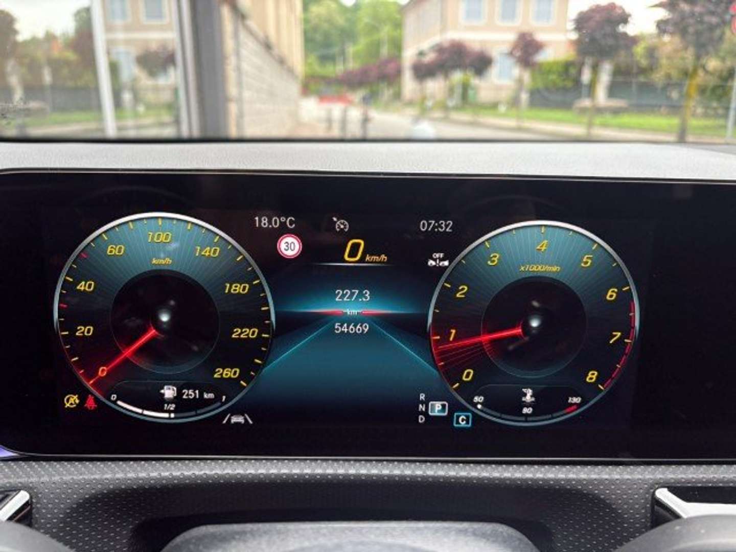 Mercedes CLA Shooting Break 180 Premium - 2023 - Joinsteer - #15