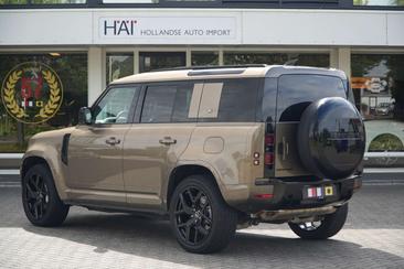 Land Rover Defender 110 P400e — photo 8