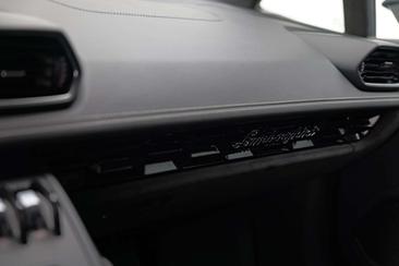 Lamborghini Huracán EVO — photo 17