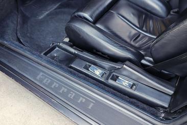 Ferrari Testarossa — photo 48