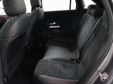 Mercedes GLA 250e — photo 6