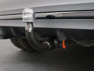 Mercedes GLA 250e — photo 12