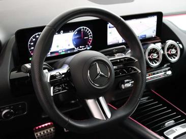 Mercedes GLA 250e — photo 19