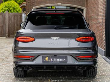 Bentley Bentayga Hybrid — photo 9