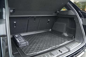 Land Rover Range Rover Evoque P300e — photo 25