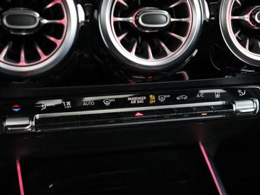 Mercedes GLA 250e — photo 25