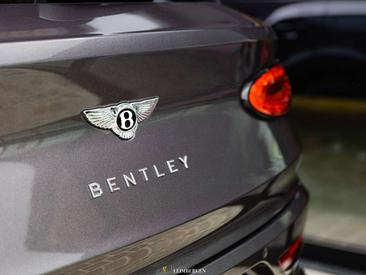 Bentley Bentayga Hybrid — photo 13