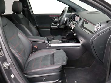 Mercedes GLA 250e — photo 30