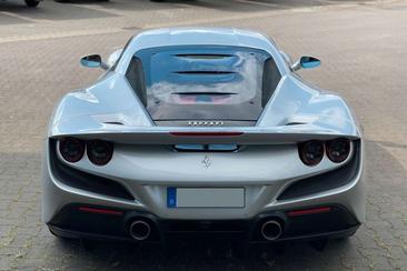 Ferrari F8 Tributo — photo 7