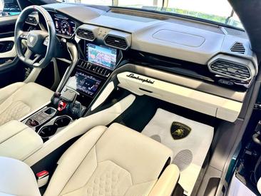 Lamborghini Urus S — photo 14