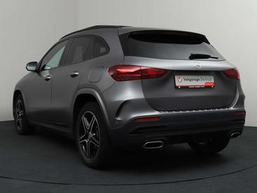 Mercedes GLA 250e — photo 35