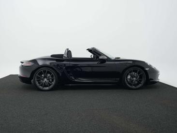 Porsche 718 Cabriolet Boxster T — photo 37