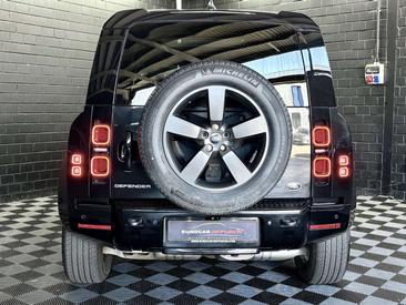 Land Rover Defender 110 D300 MHEV — photo 5