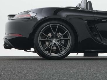 Porsche 718 Cabriolet Boxster T — photo 40