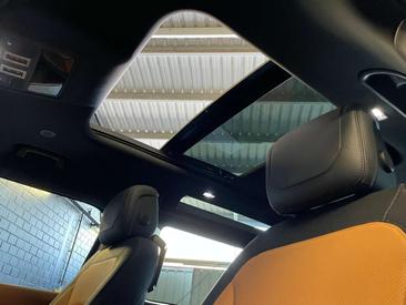Land Rover Defender 110 D300 MHEV — photo 9