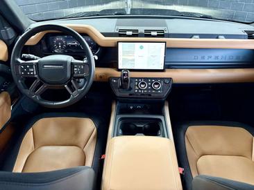 Land Rover Defender 110 D300 MHEV — photo 10