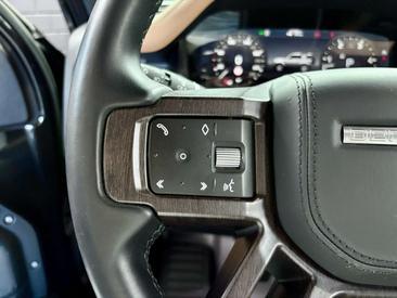 Land Rover Defender 110 D300 MHEV — photo 12