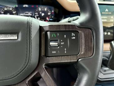 Land Rover Defender 110 D300 MHEV — photo 13