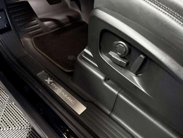 Land Rover Defender 110 D300 MHEV — photo 16