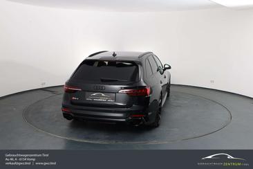 Audi RS4 Avant — photo 8