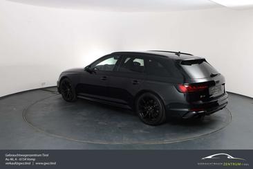 Audi RS4 Avant — photo 10