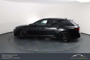 Audi RS4 Avant — photo 11