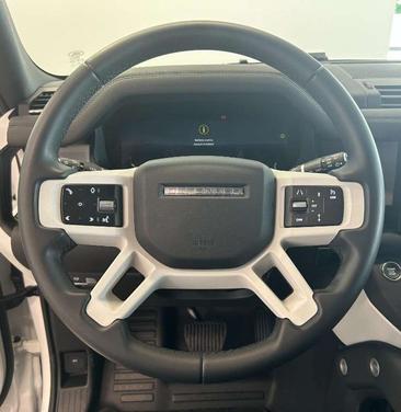 Land Rover Defender 90 D200 MHEV — photo 21