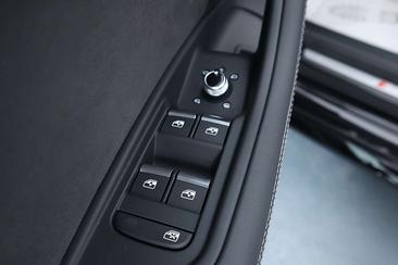 Audi RS4 Avant — photo 26