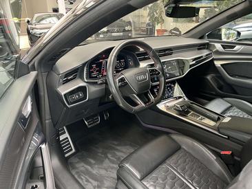 Audi RS7 — photo 12
