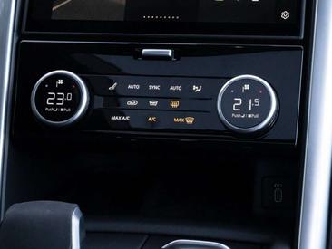 Land Rover Discovery D250 — photo 11