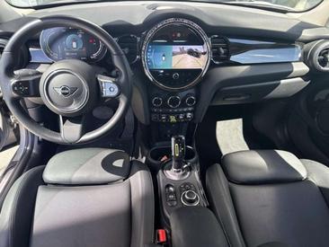 Mini 3 Portes Berline Cooper SE — photo 5