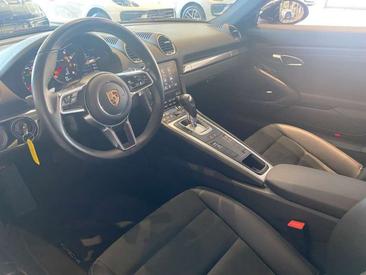 Porsche 718 Cayman — photo 11