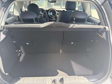Mini 3 Portes Berline Cooper SE — photo 7